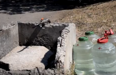 სიღნაღის მუნიციპალიტეტის სოფელ ხირსაში სასმელი წყლის პრობლემაა.
ადგილობრივები ბაღის კეთილმოწყობასაც ითხოვენ.