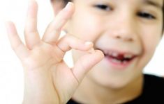 რა დაავადებებს კურნავს ბავშვის მოცვლილი კბილები